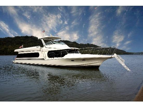 1996 Bluewater Yachts 643