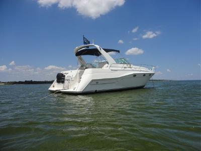 1996 Cruisers Yachts 3775 Esprit