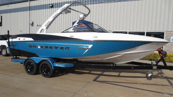 2014 Malibu 23 LSV WAKESETTER