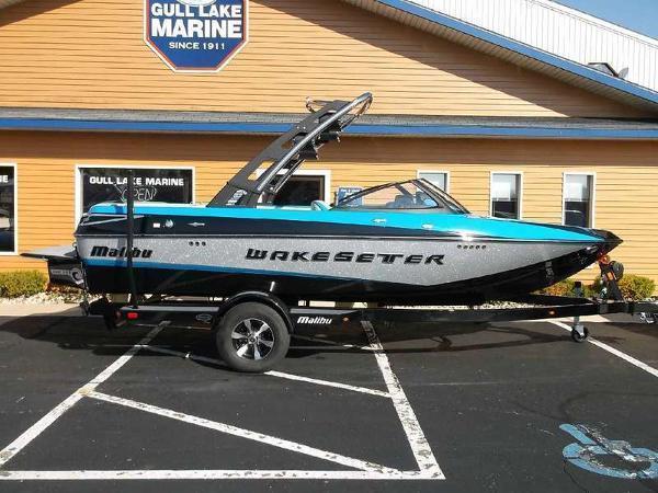 2014 Malibu Boats Wakesetter 20 VTX