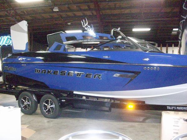 2014 Malibu Wakesetter 23 LSV