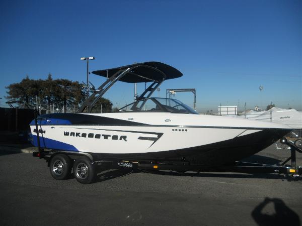 2014 Malibu Wakesetter 23 LSV