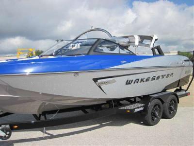 2014 Malibu Wakesetter 23 LSV