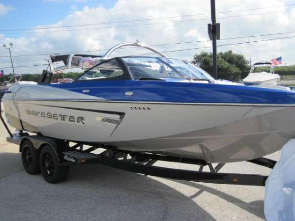2014 Malibu Wakesetter 23 LSV