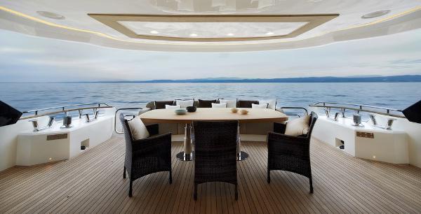 2014 Monte Carlo Yachts ybridge