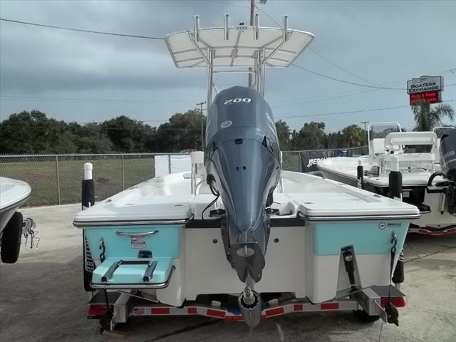 2014 Pathfinder Fishing boat 2200TRS
