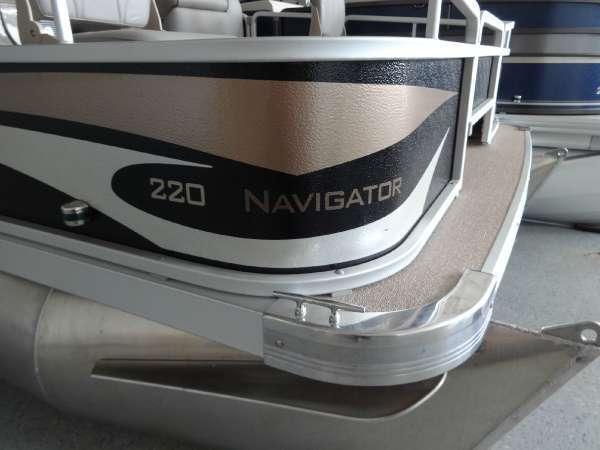 2014 PREMIER BOATS 220 Leisure Navigator
