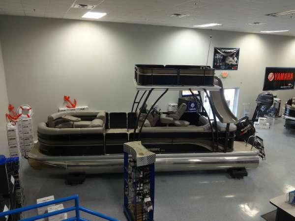 2014 PREMIER BOATS 240 Sunsation Upper Deck