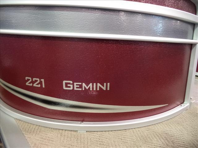 2014 Premier Gemini 221