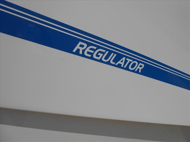 2014 Regulator 28 FS Center Console