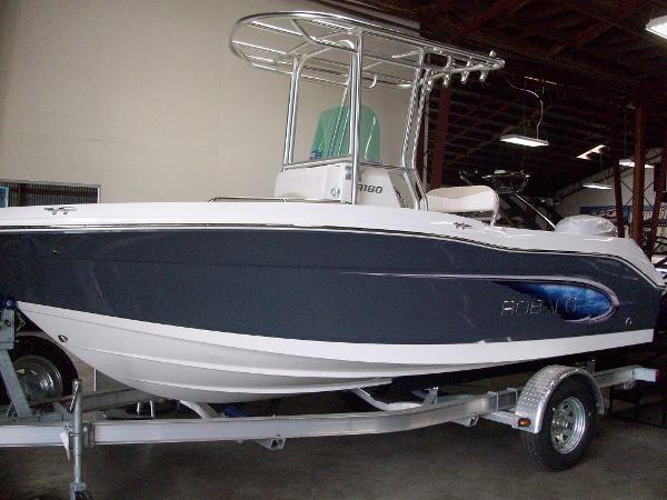 2014 Robalo R180 Center Console