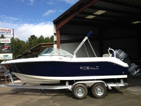 2014 Robalo R207