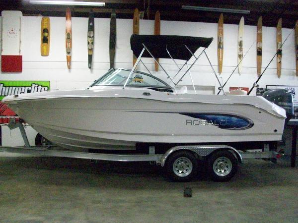 2014 Robalo R207 Dual Console