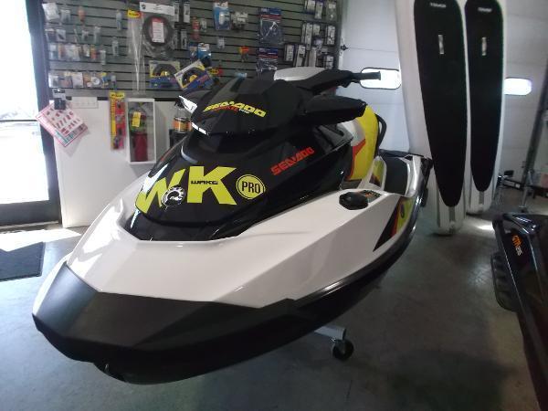 2014 Sea-Doo Wake Pro 215