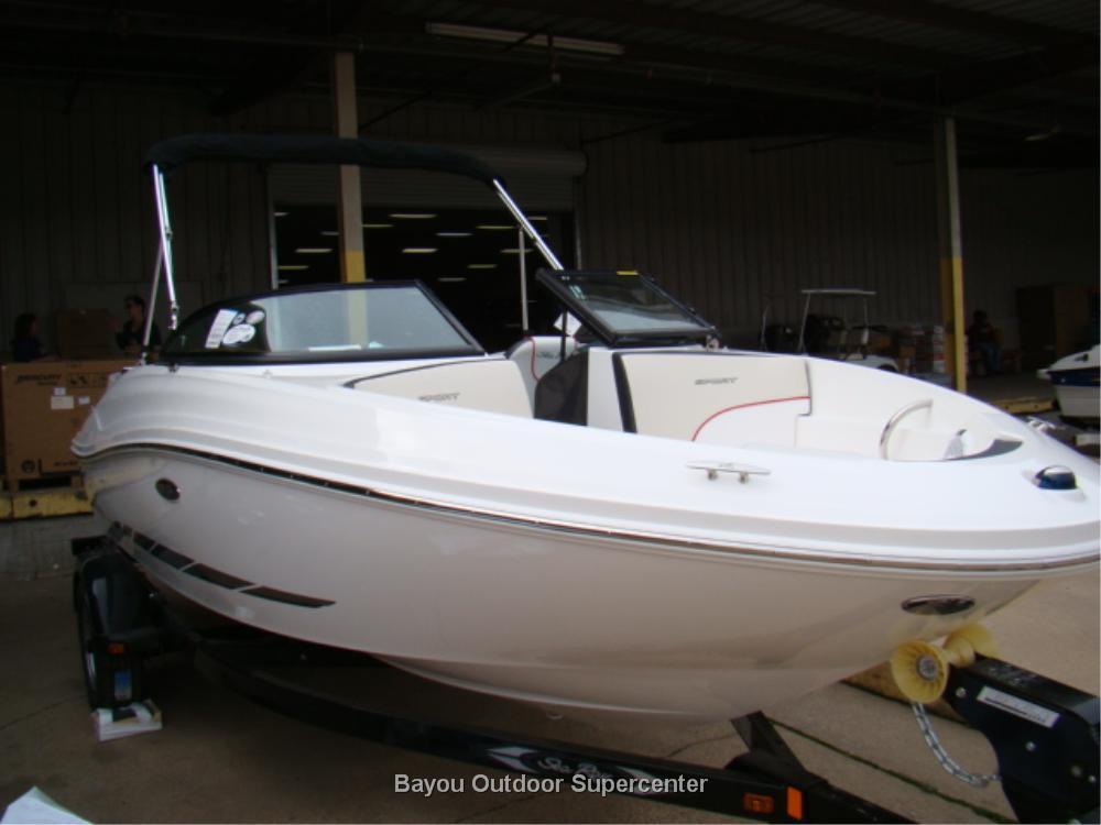 2014 Sea Ray 190 Sport (White/Red-4.3L/190 HP)