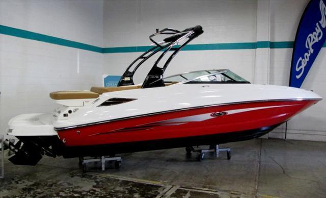 2014 Sea Ray 240 Sundeck