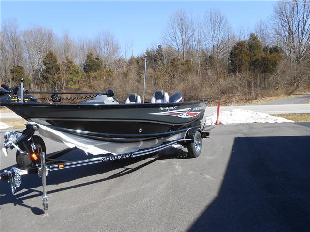 2014 Smoker Craft Pro Angler 161 XL