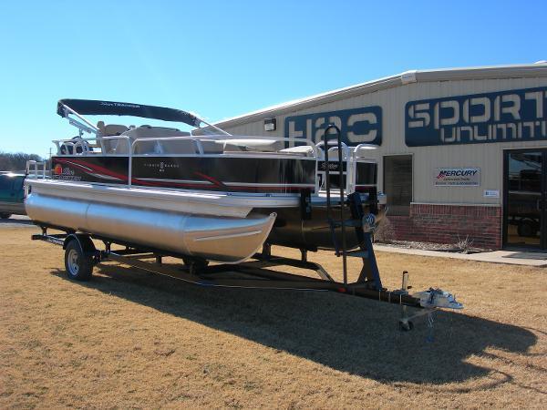 2014 Sun Tracker Fishin' Barge 22 DLX