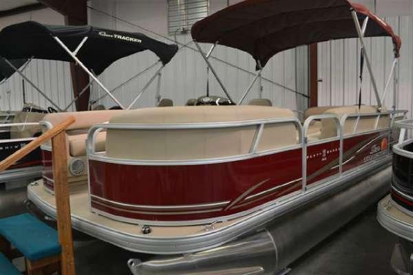 2014 Sun Tracker Party Barge 22R