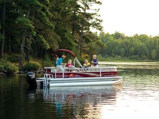 2014 Sun Tracker Signature Party Barge 20 DLX