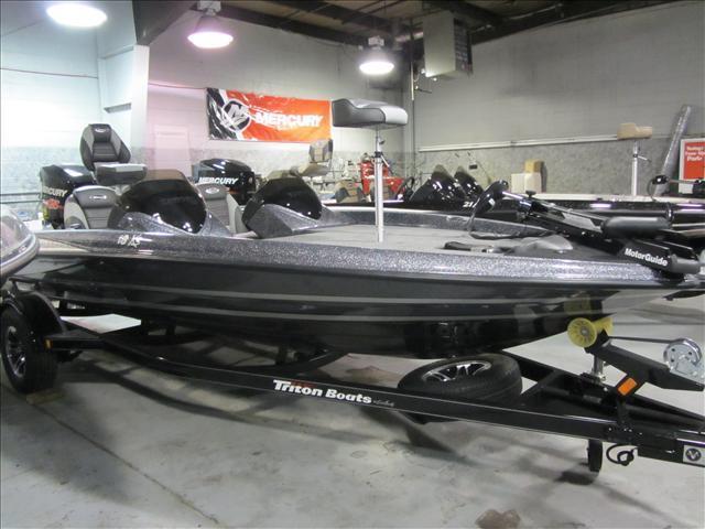 2014 Triton Bass Boats 18XS