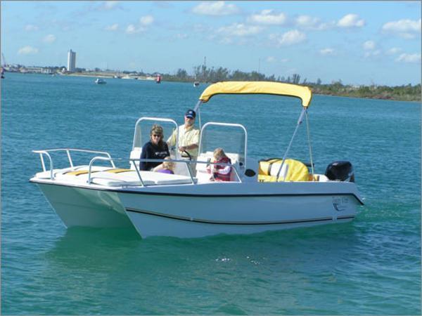 2014 Twin Vee 22' Dual Console Bay Cat