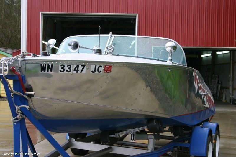 1953 Valco 21 Runabout