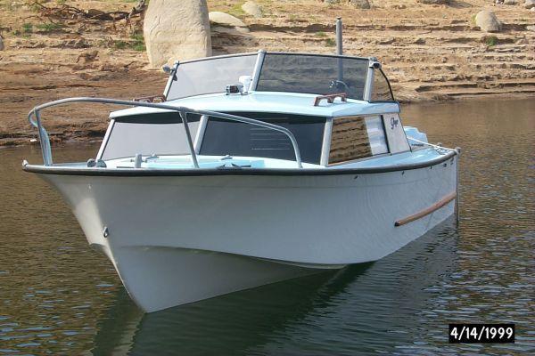 1959 Glasspar Seafair Sedan