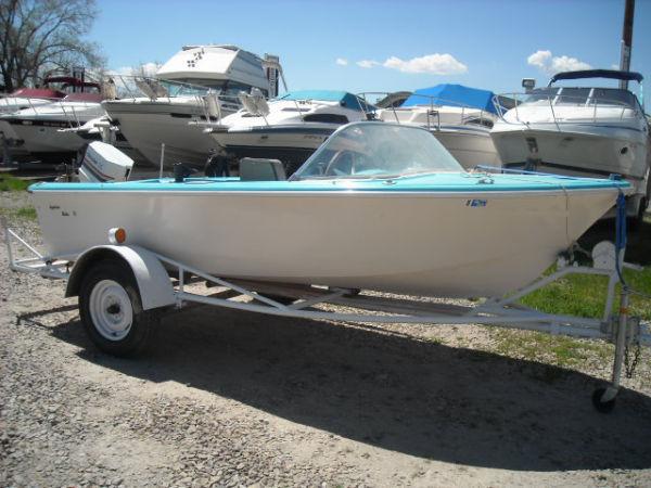 1960 Hydroswift Closed bow