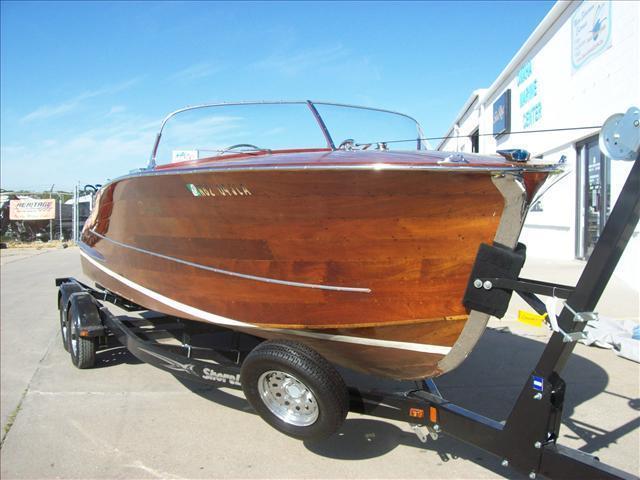 1961 Shepherd Boats Vintage Wood Boat Model 110 22ft