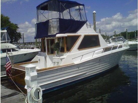 1964 Chs-Craft Lapstrake Sea Hawk Flybdge Sedan