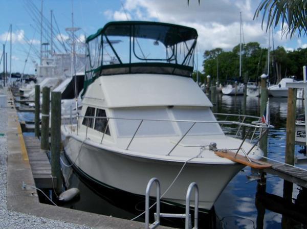 1976 Chris Craft 30 Tournament Sportfish Hunt Design