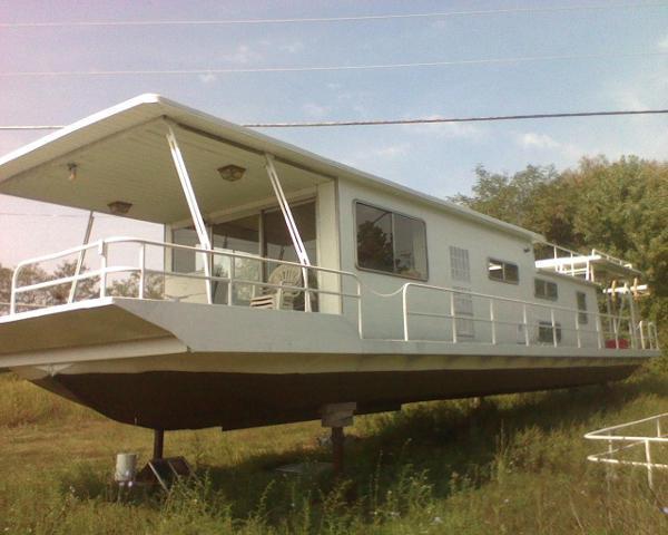 1976 Sumerset Houseboat