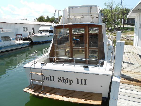 1979 Chris Craft 32 Flybridge