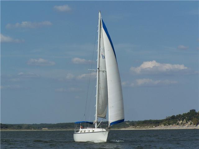 1979 Hunter 30 FT Sloop Priced to move