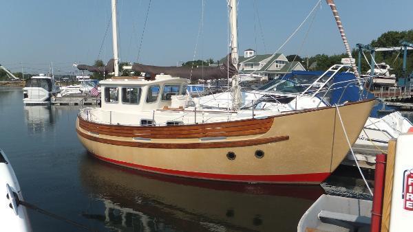 1982 Fisher 30 Pilothouse Ketch