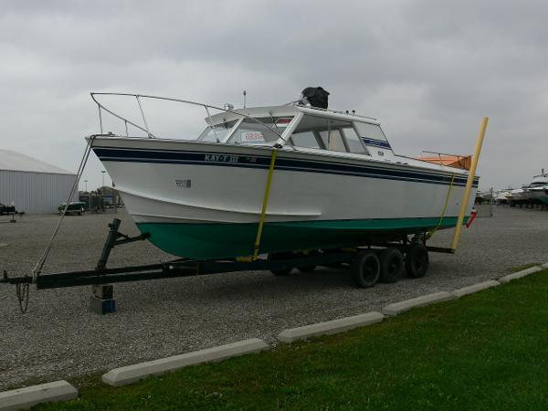 Marinette 28 Sportsman Brick7 Boats