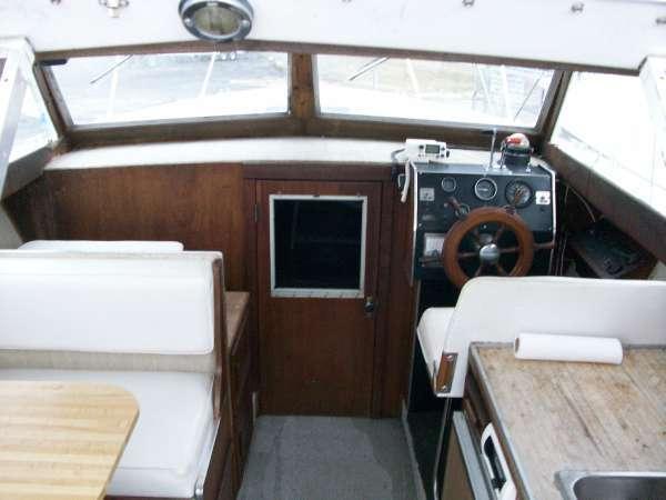 1982 Marinette 28 Sportsman HT