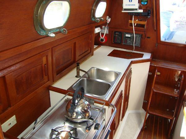 1983 Pacific Seacraft Orion 27