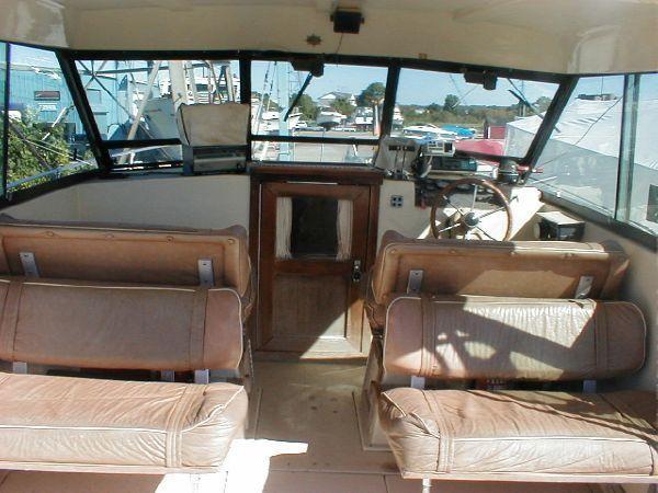 1985 Baha Cruisers 290 Sport Fisherman
