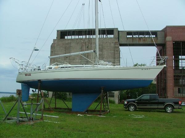1985 Beneteau First 42