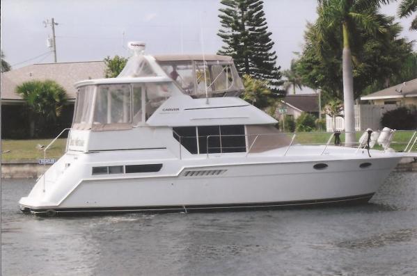 1997 Carver 355 Aft Cabin Motor Yacht