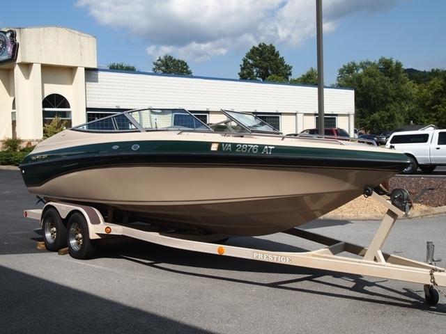 1997 Crownline Bow Rider 225 BR