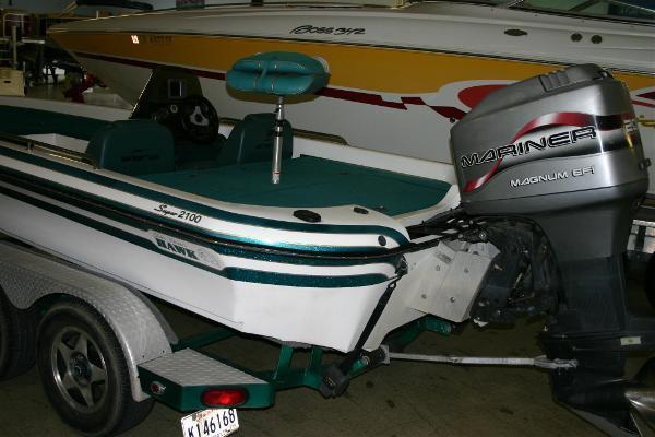 1997 Hawk Boats Super 2100