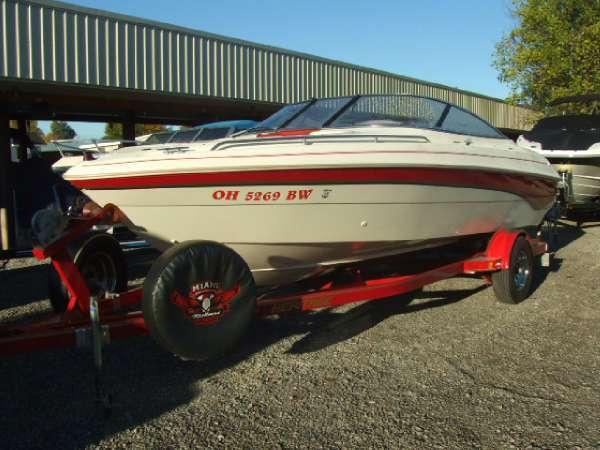 1997 Monterey 210 Montura Bowrider