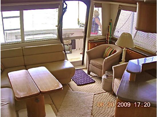 1998 Bayliner 4788 Pilothouse Motoryacht