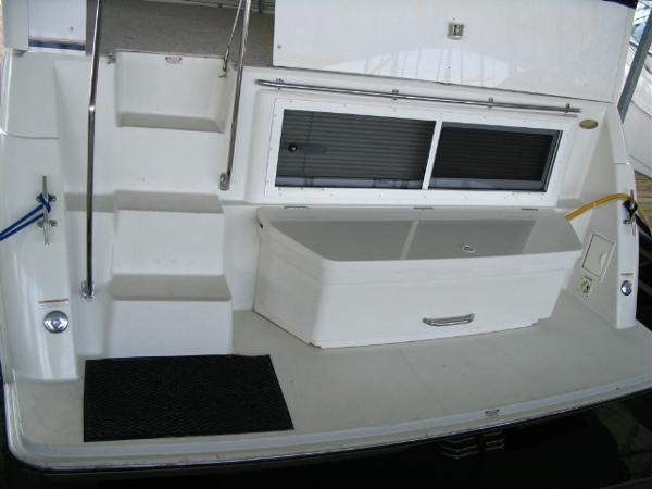 1998 CARVER YACHTS 325 ACMY ***SOLD***