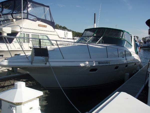 1998 Cruisers Yachts 3375 Esprit