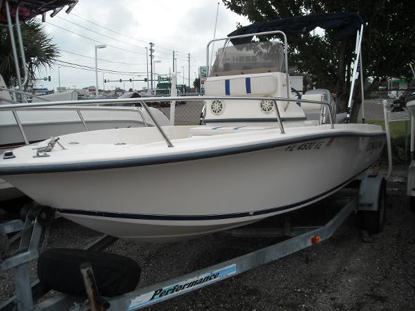 1998 Legacy Boat Sea Era 192 Center Console