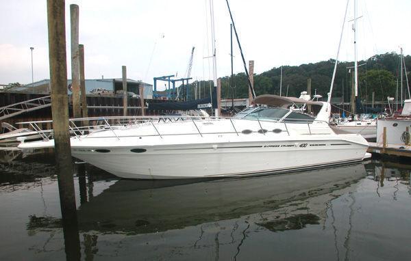 1998 Sea Ray Express Cruiser